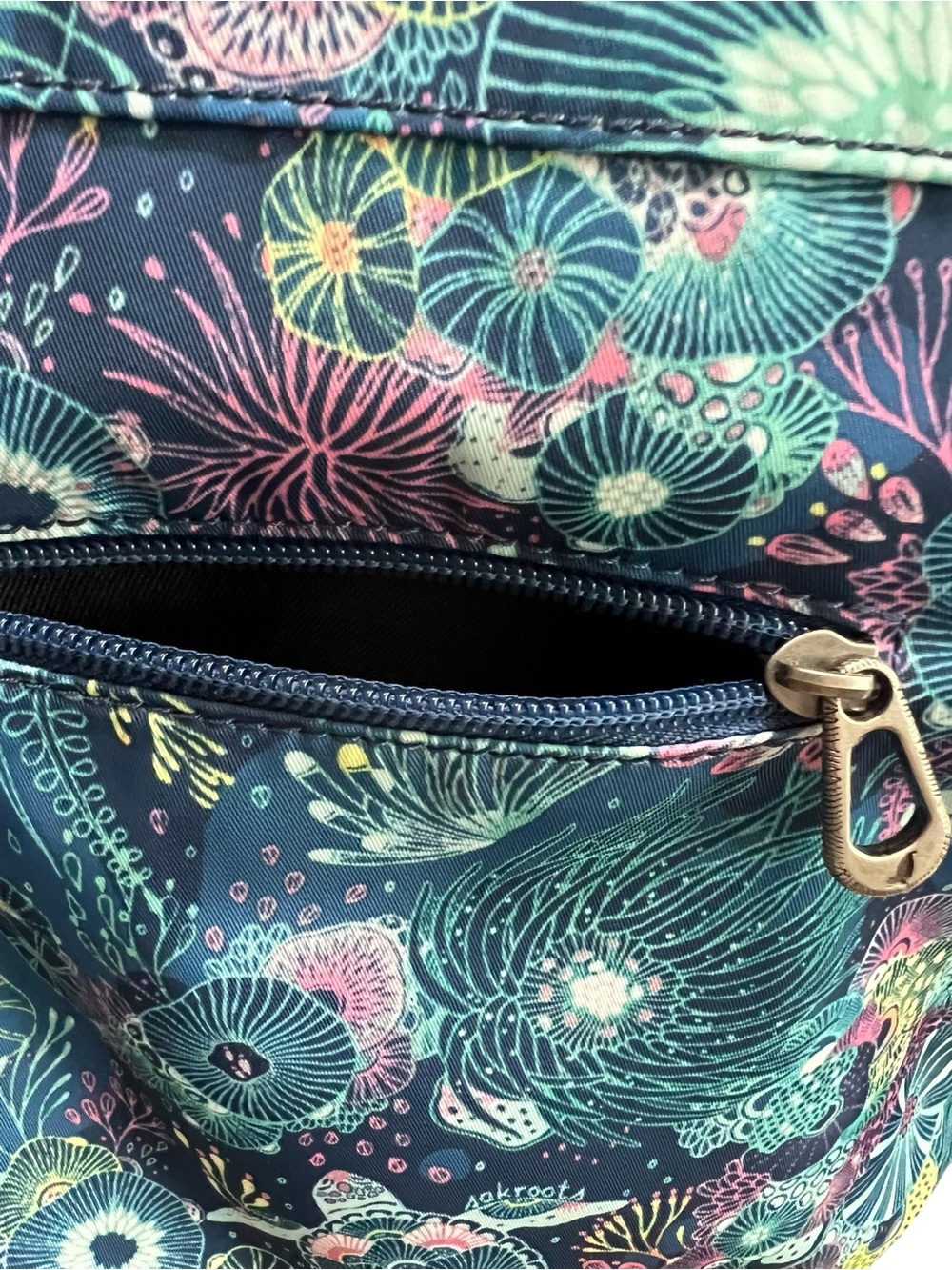 Sakroots Sea Turtle Crossbody Bag with Sea Turtle Charm - Picture 7 of 9
